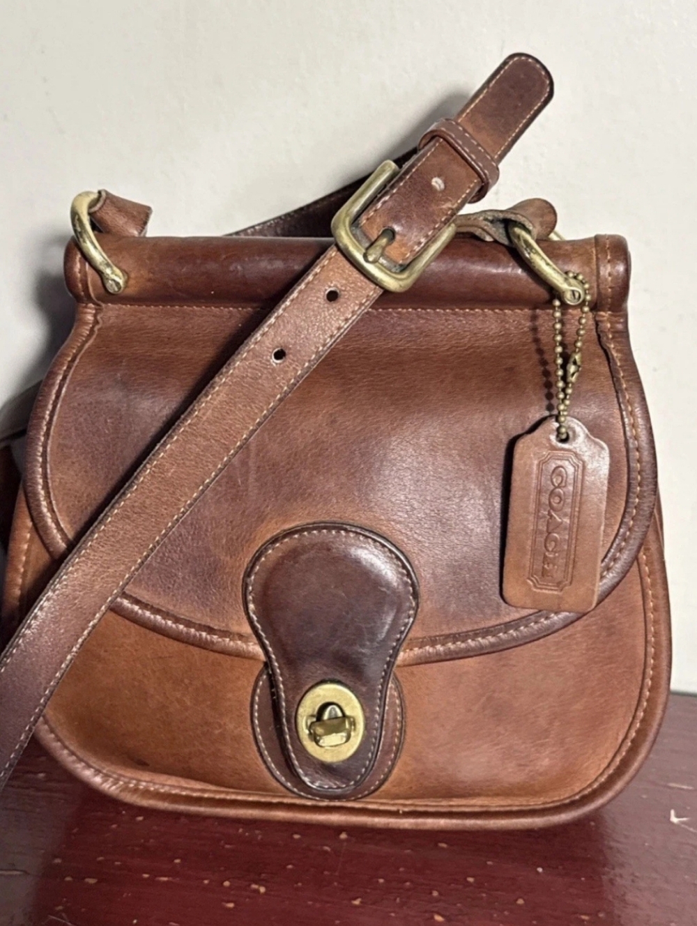 Vintage Coach Post Pouch #9906 British Tan shoulder small crossbody bag purse